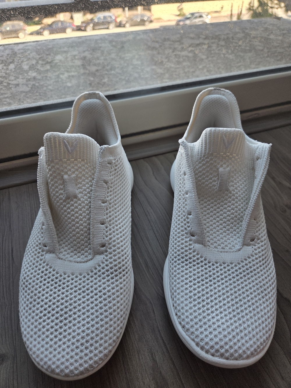 Vivian Women's White Knit Athletic Sneakers 6 - Picture 3 of 4